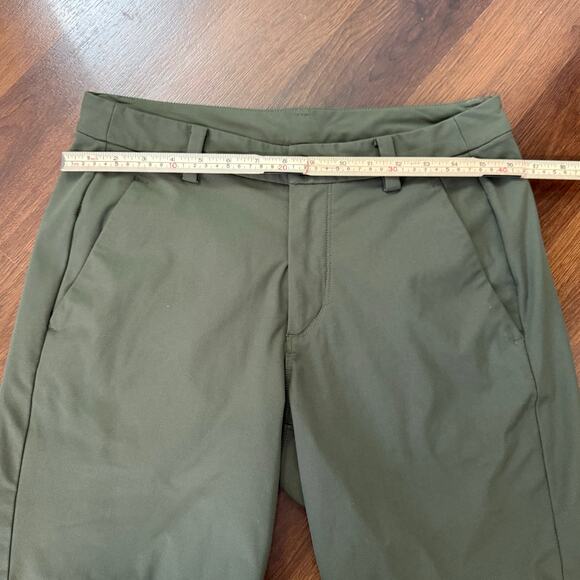 Lululemon Men's ABC Shorts 8.5" Flap Pocket Green Sz 32 Casual Golf Athleisure - Picture 3 of 7